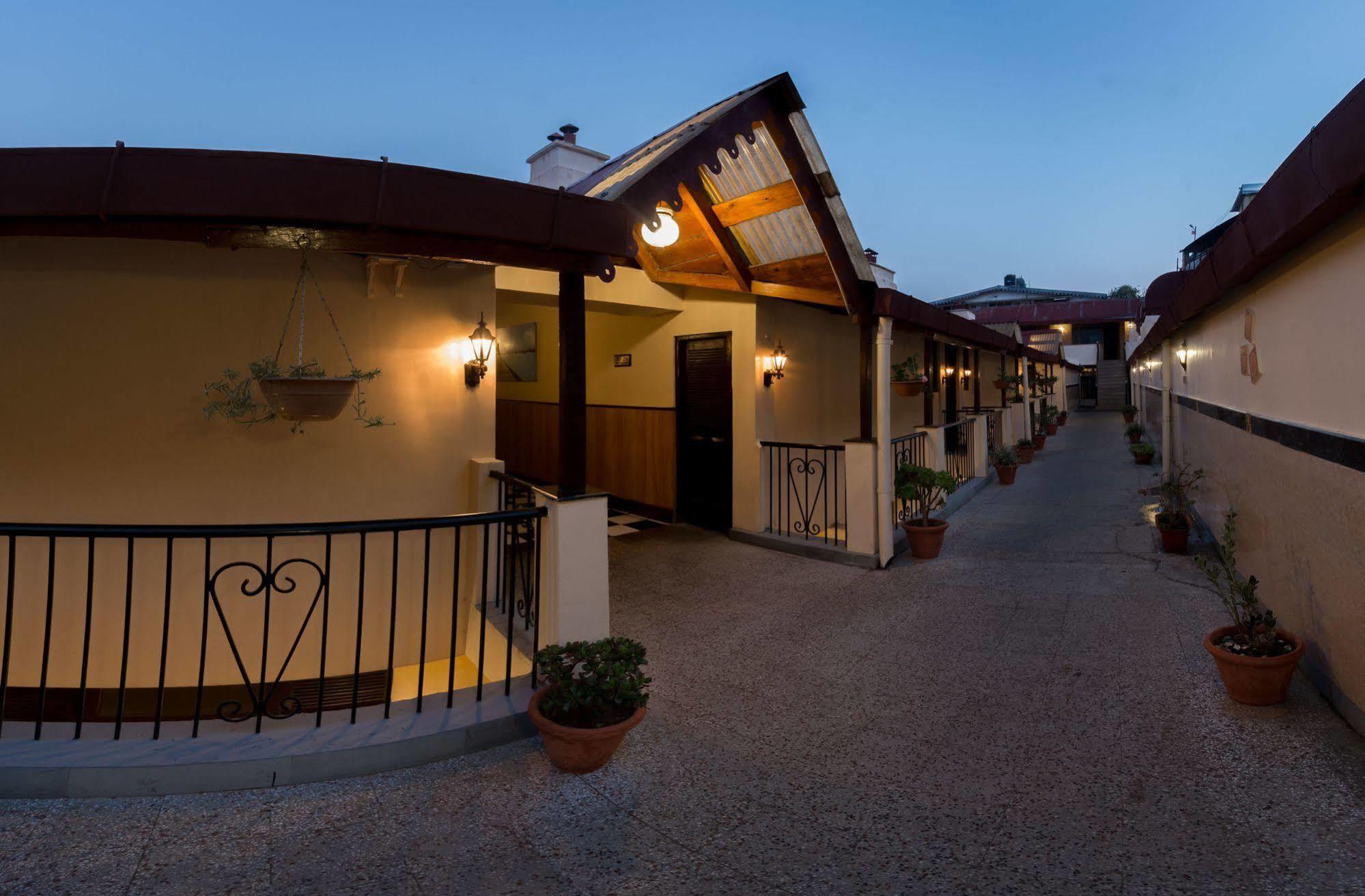Himalaya Hotel Nainital Kültér fotó